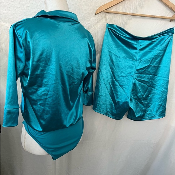 Blue/Teal Satin Short & Bodysuit Set - Picture 2 of 5